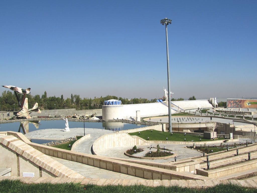 War Museum in Hamedan by Reza tahmasbi