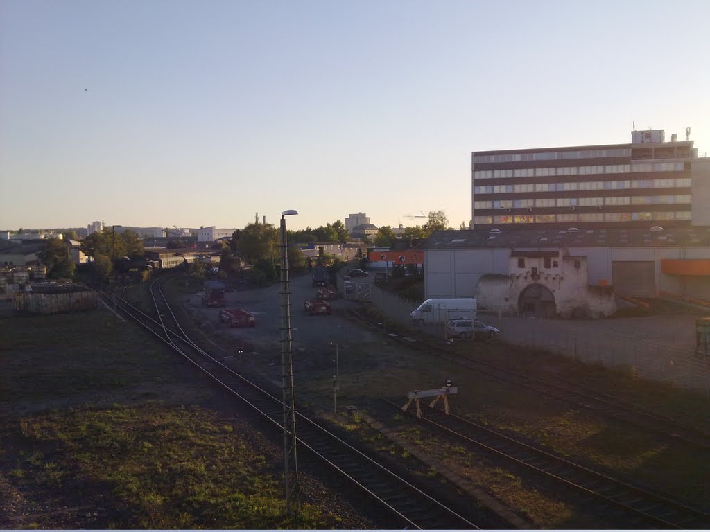 Blick über FfM zu altem Tor by Manuel W