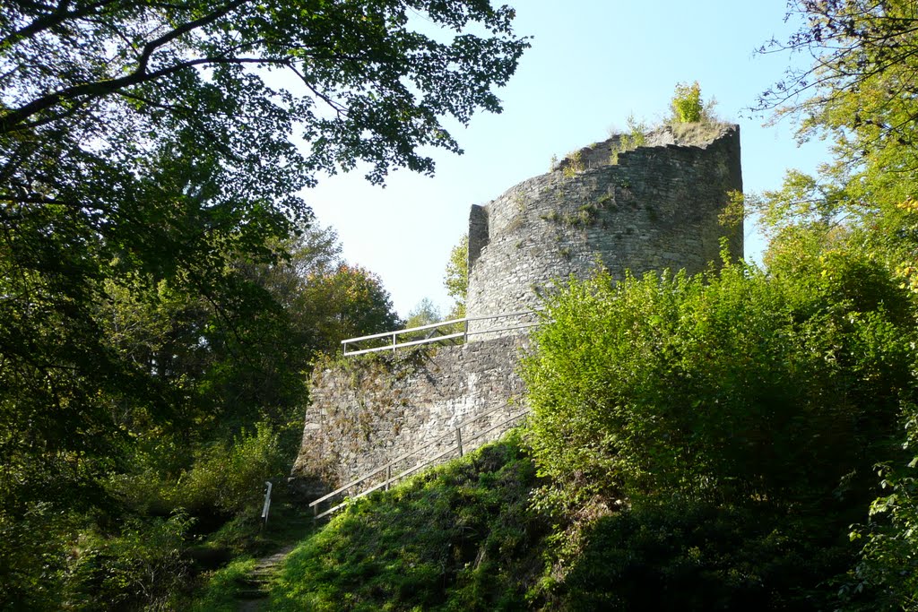 Burgruine Nordeck by Thomas Karger