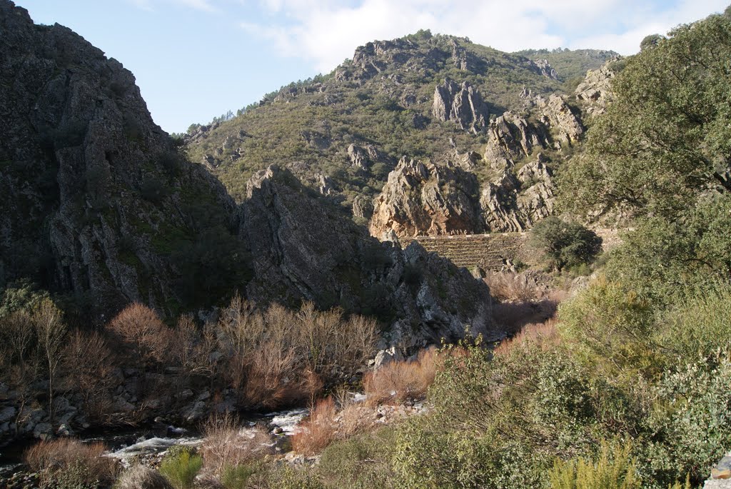 Valle del Rio Alagón by Dejavú