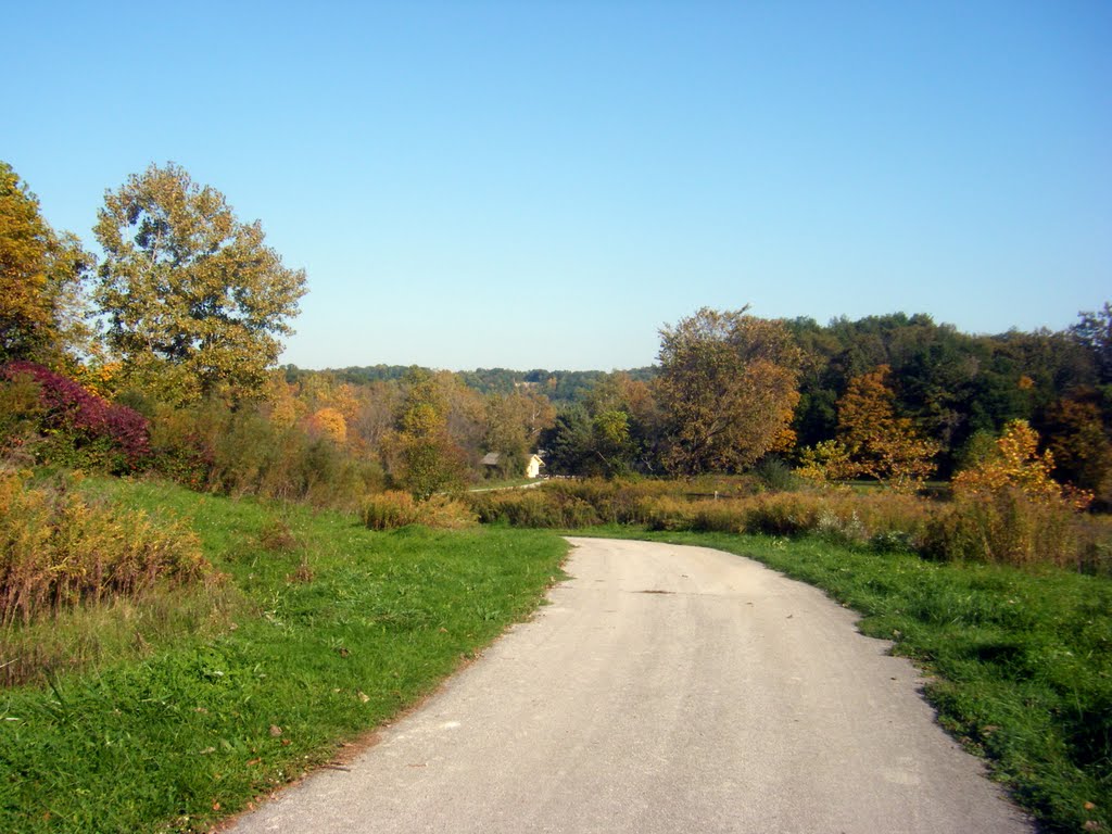 Hale Farm bike trail near Indigo Lake by nwh6080