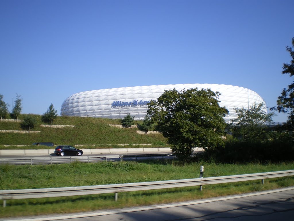 Alianz Arena by Gareth.Stadden