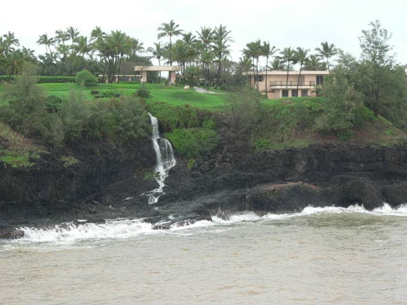 Superior Residential Properties, Nawiliwili, Kauai, Hawaii - March 2006 by Mike S