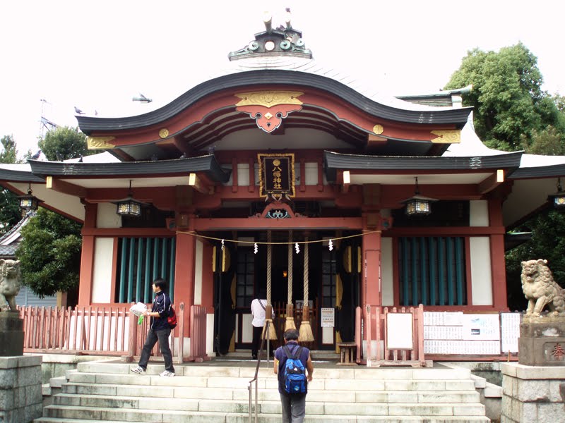 Hachiman Shrine by Kiyoshi Fujimoto