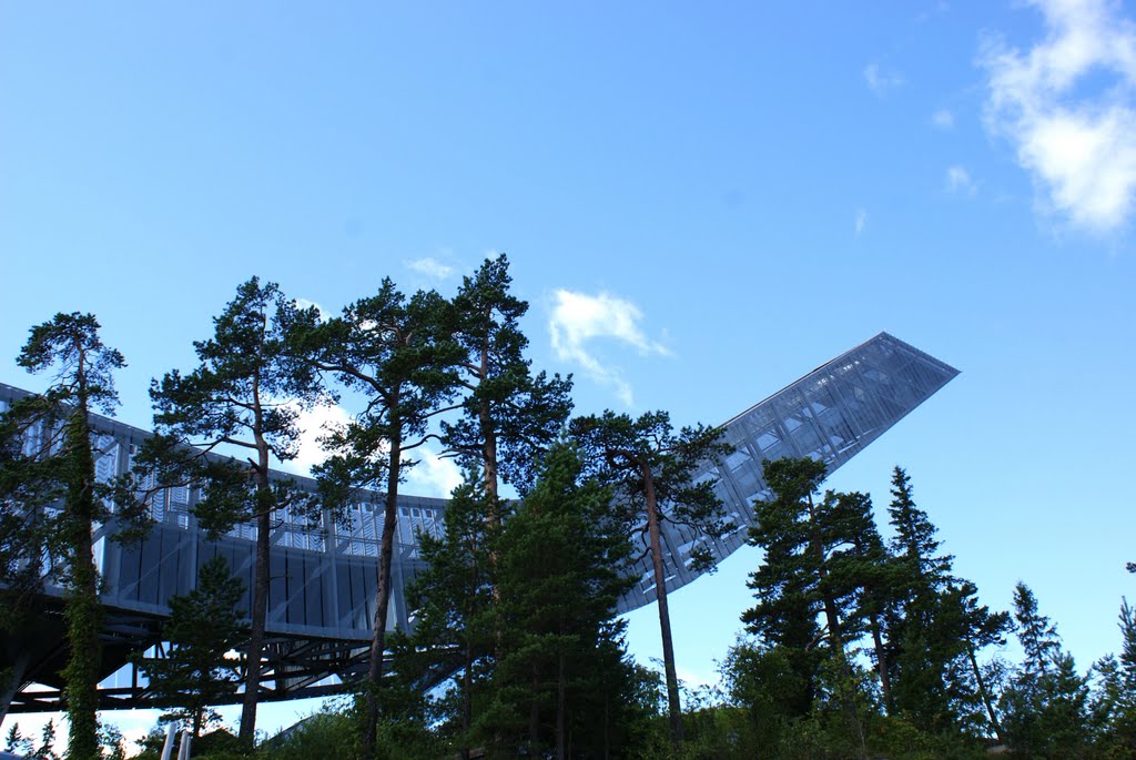 Trampolín de salto de esquí de Holmenkollen (Oslo) III by o0_oscar_0o