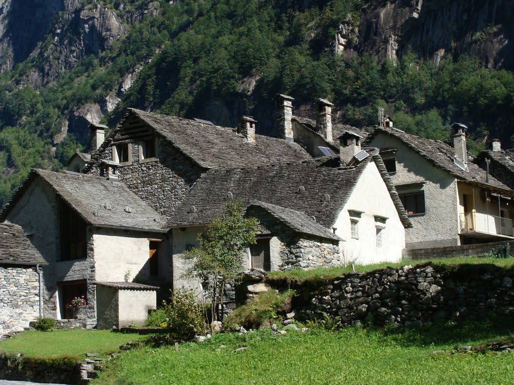 Val Bavona Blick auf Roseto by Contessa