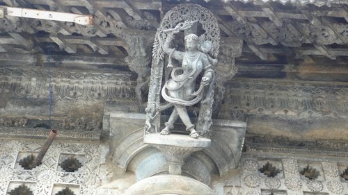 Belur, Karnataka 573115, India by Jean-Marc Allet