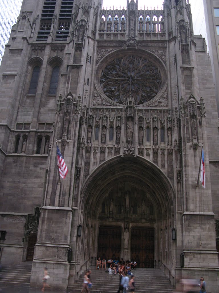 St. Thomas' Episcopal Church. by Waheed Ashraf