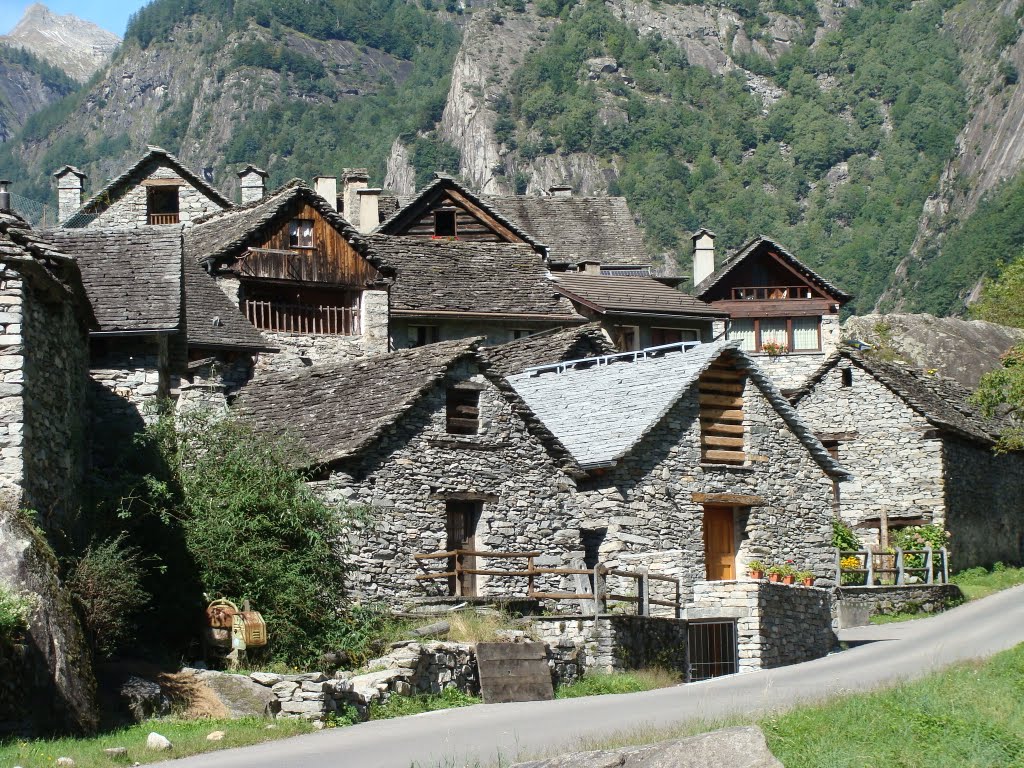 Val Bavona Blick auf Sonlerto by Contessa