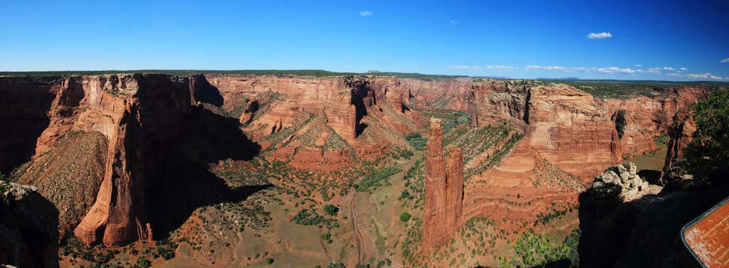 Canyon de Chelly Panorama by larapinta