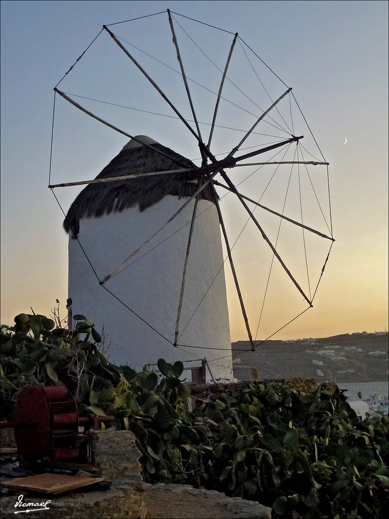 110930-064 MYKONOS by Víctor Manuel Mamblo…