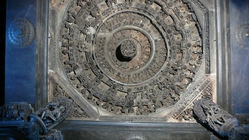 Belur, Karnataka 573115, India by Jean-Marc Allet