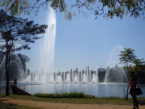 Ibirapuera - Jatos d´água by César Barbosa Gonçal…