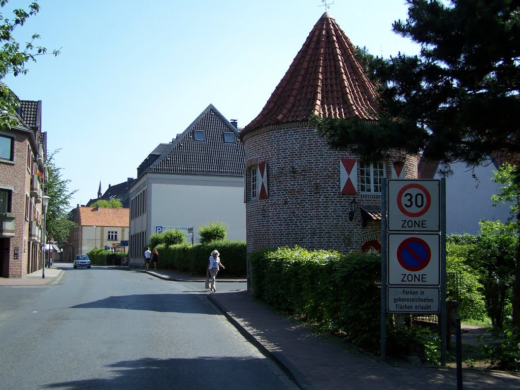 XANTEN (D) - Rundturm tower (Hagenbuschstrasse) by lujerista