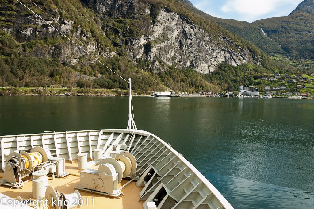 Am Ende des Geirangerfjordes by khopan