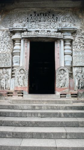 Belur, Karnataka 573115, India by Jean-Marc Allet