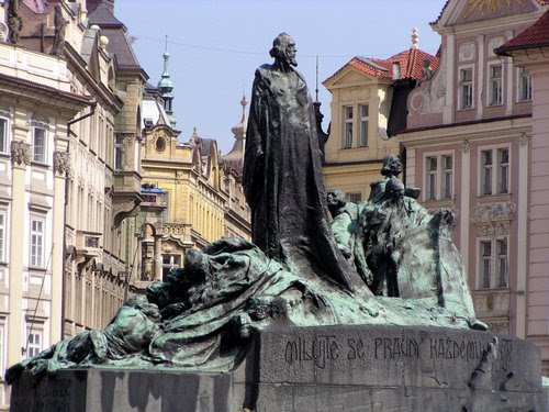 Husz-szobor / Monument of Ján Hus by sudika