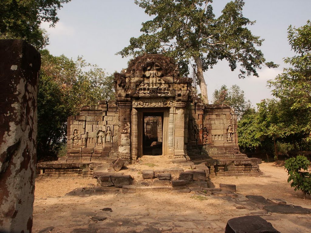 051-Prasat Chrung "Nordwest" (03.03.2007) Mehr Fotos auf: www.khmer-search.de by www.khmer-search.de