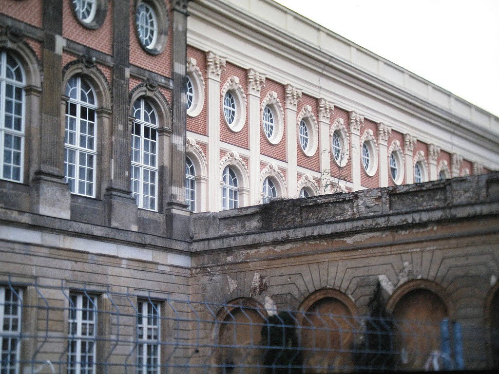 Potsdam, Neues Palais im Jahr 2000 - Communs by Wensky