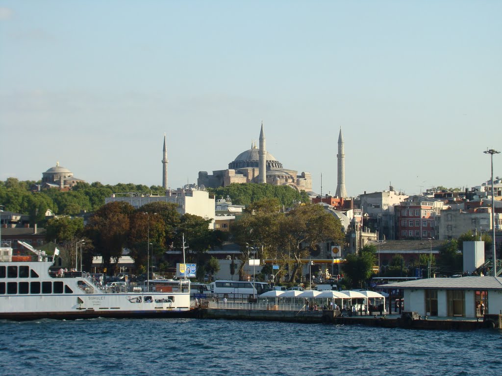 Yeni Valide Mosque by Plamen B