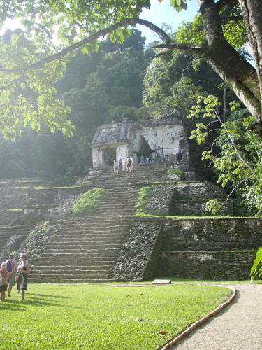 Palenque by Hans-Thomas Müller