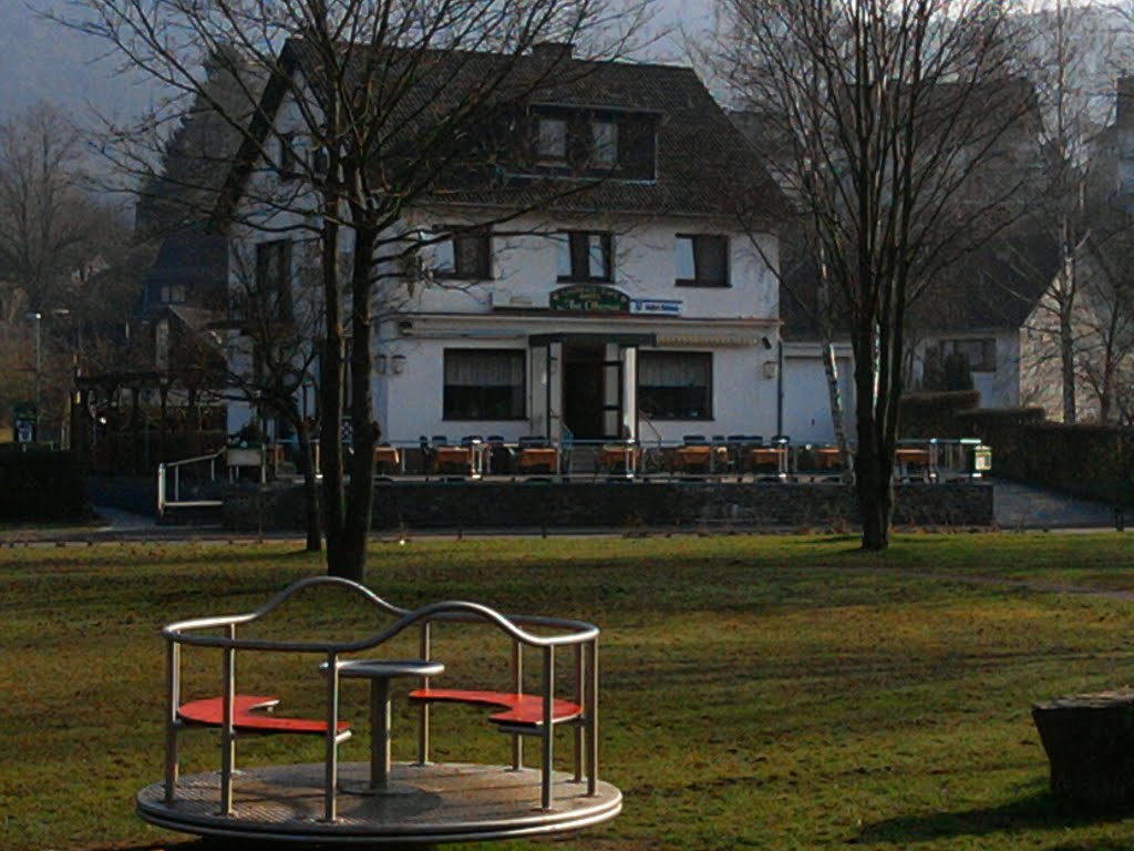 Hotel, café, restaurant Haus Am Obersee - Einruhr by jjohn Broeders