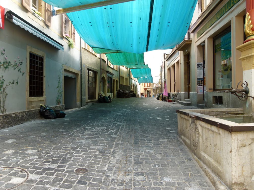 Rue du Neubourg by Magda GHALI