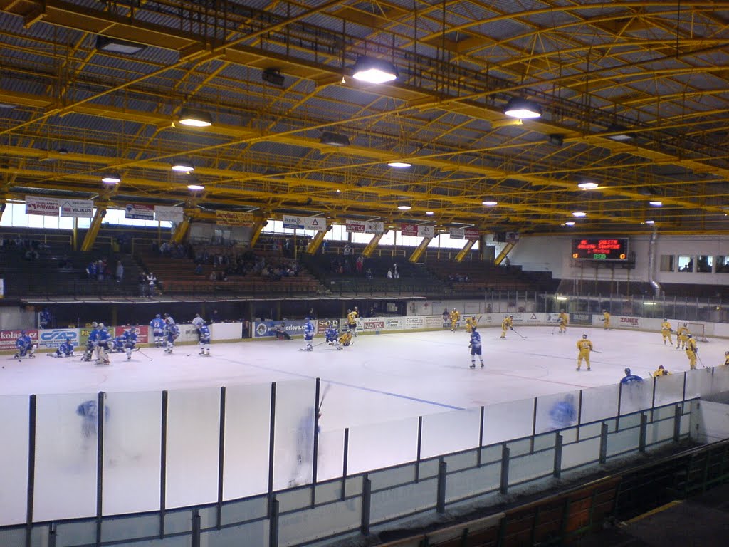 Orlová - Ice hockey stadium whose official capacity is 3200 spectators / Orlová - Zimní stadion, jehož oficiální kapacita je 3200 diváků by DM brothers