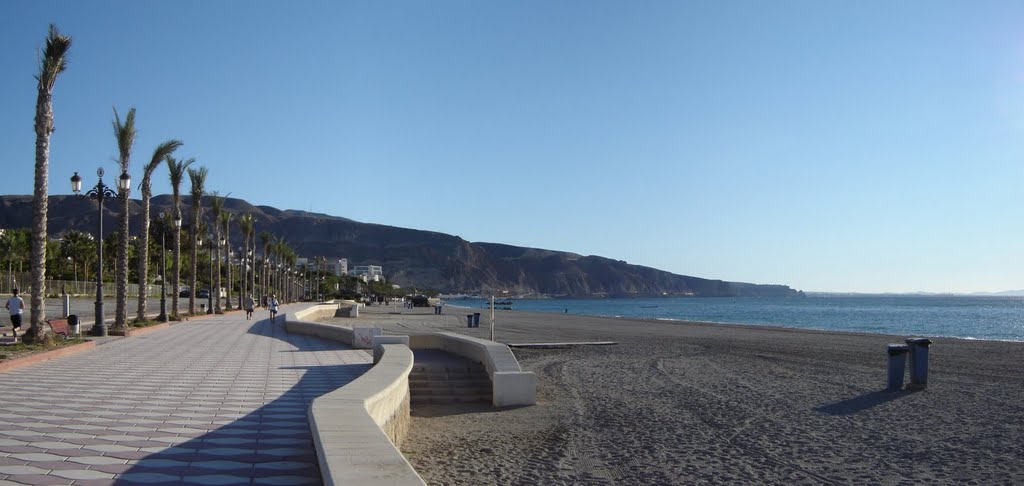 Roquetas - Playa Aguadulce by Robert Bovington