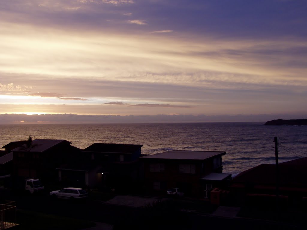 Here comes the sun, Kiama Downs, 2005 by Greagoir Cathasaigh