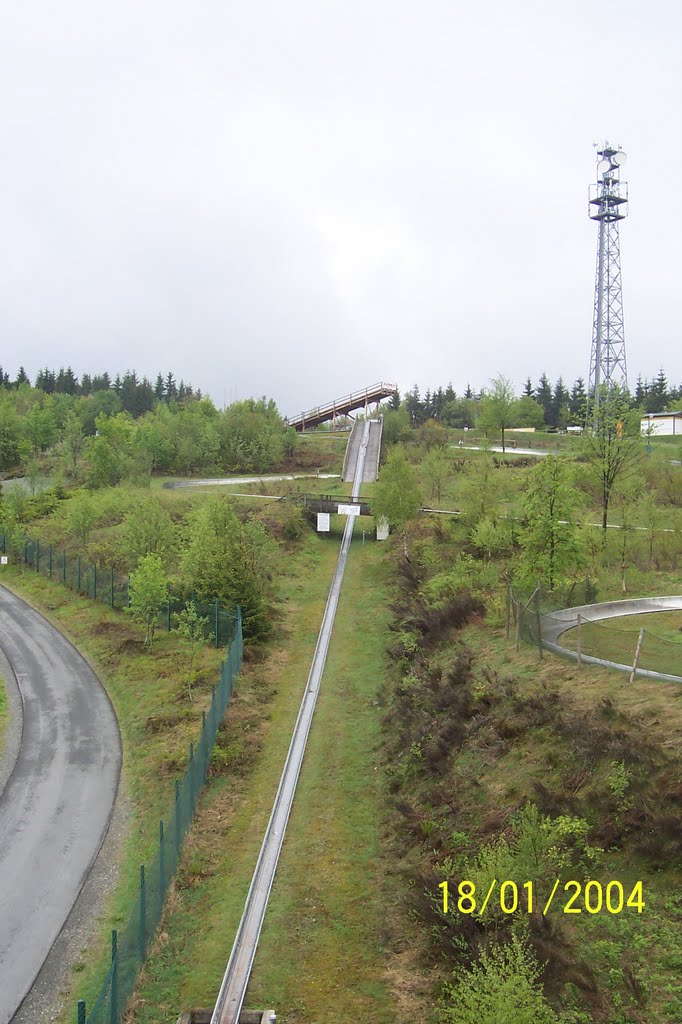 Auffahrt Sommerrodelbahn by keinem