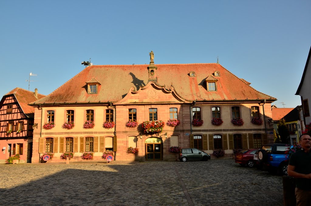 Town hall at Bergheim by Per Tange