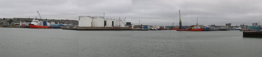 Panorama of Aberdeen harbour from near Footie - taken 2006 by John A Forbes