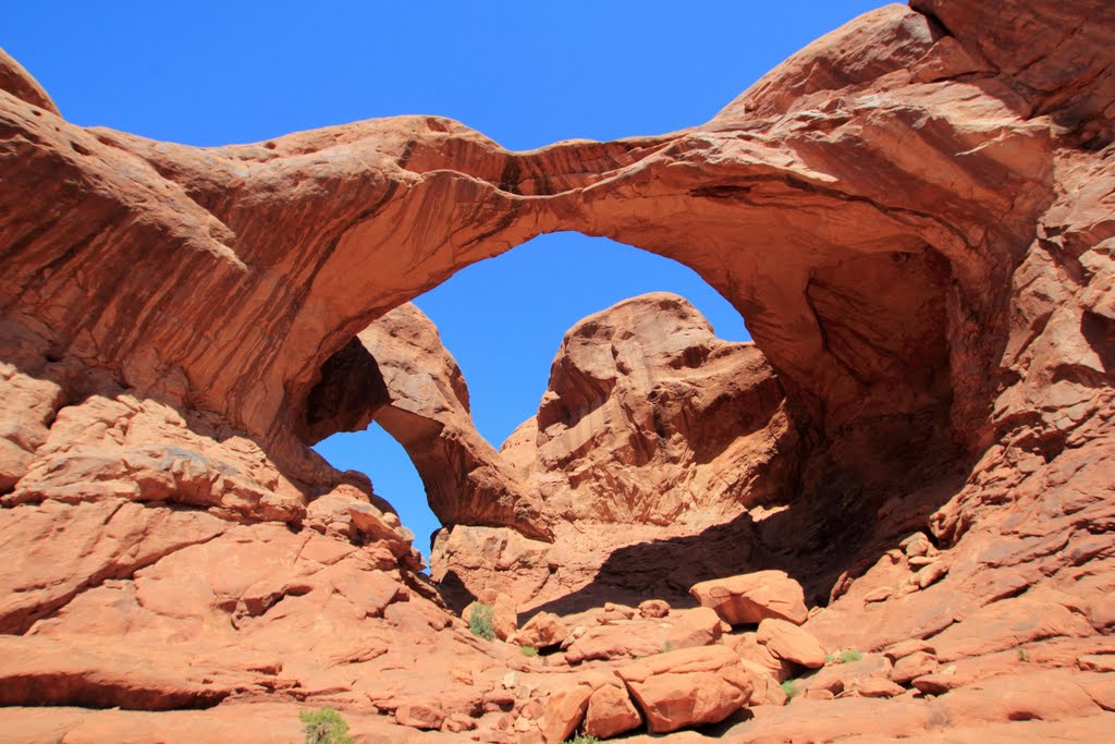 Double Arch by larapinta