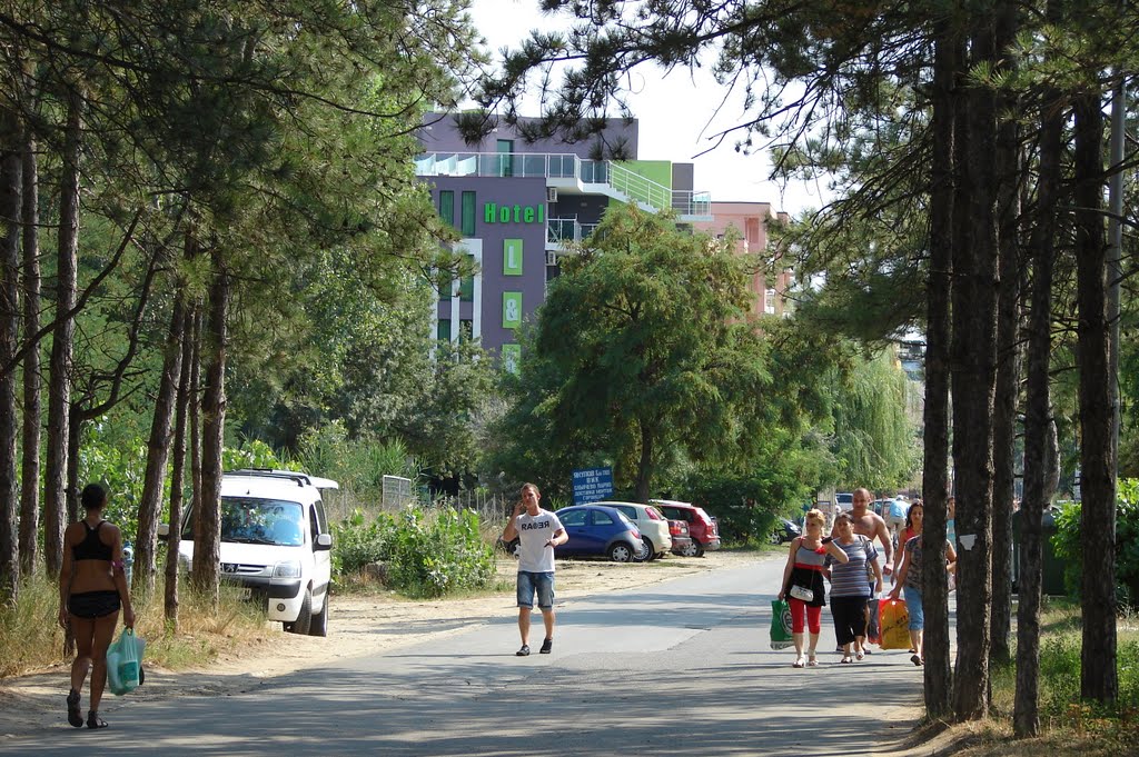 Hotel L&B, Słoneczny Brzeg, Gmina Nesebyr, Bułgaria by Robert M.