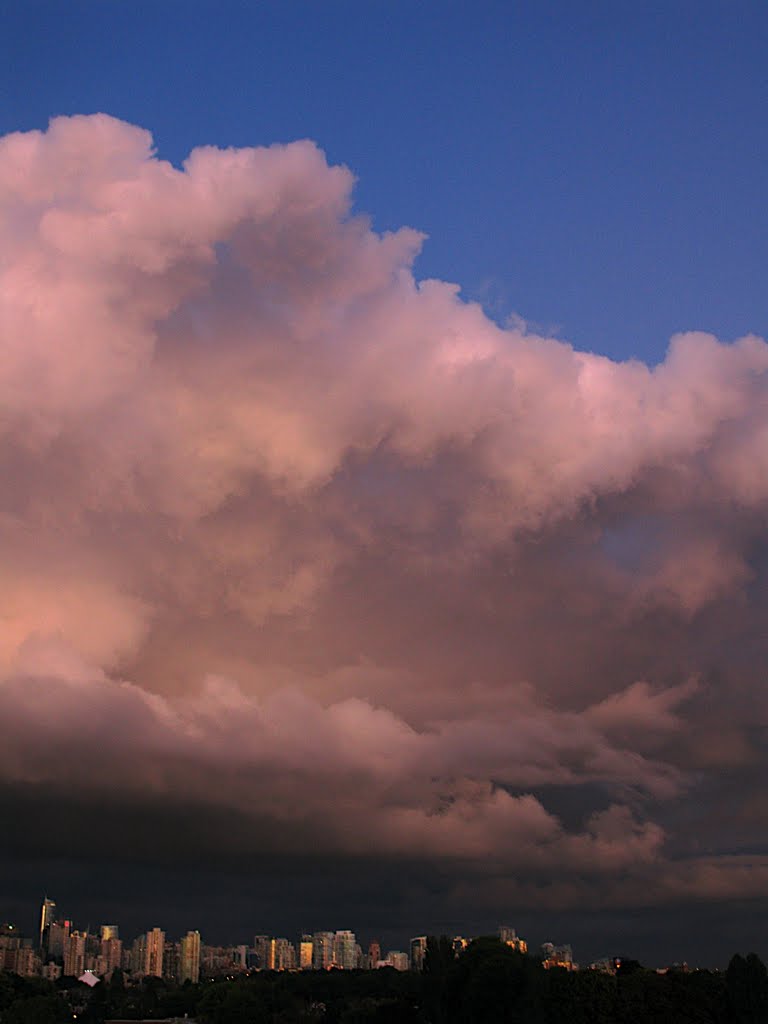 Kitsilano evening sky by Alison Rintoul