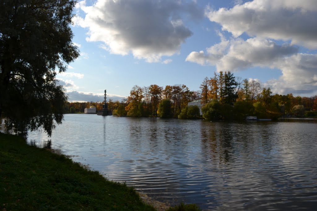 Park by Lev Peterburg