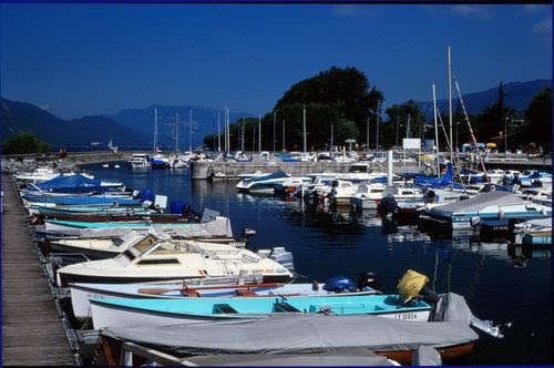 Little Harbour in Aix-les-Bains (Lac Bourget) by manunauta