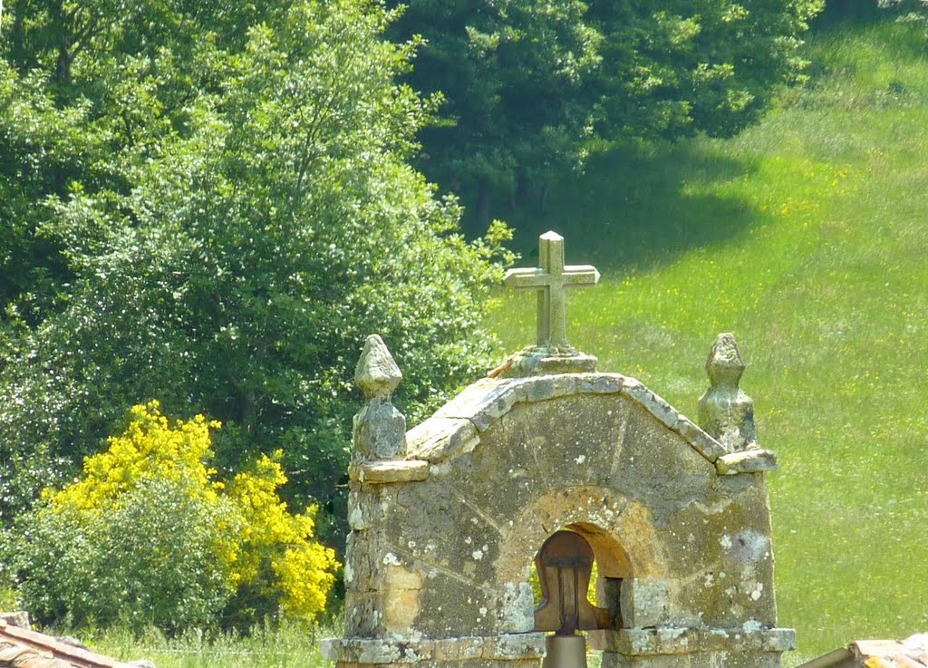 Campanario de la Capilla de la Cabaña de Hijedo by afsamperio