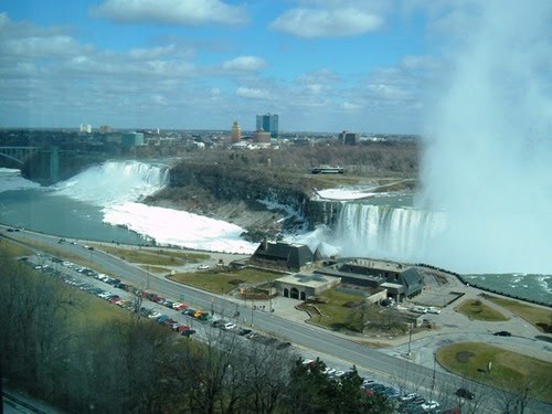 Niagara Falls by Dornava.com