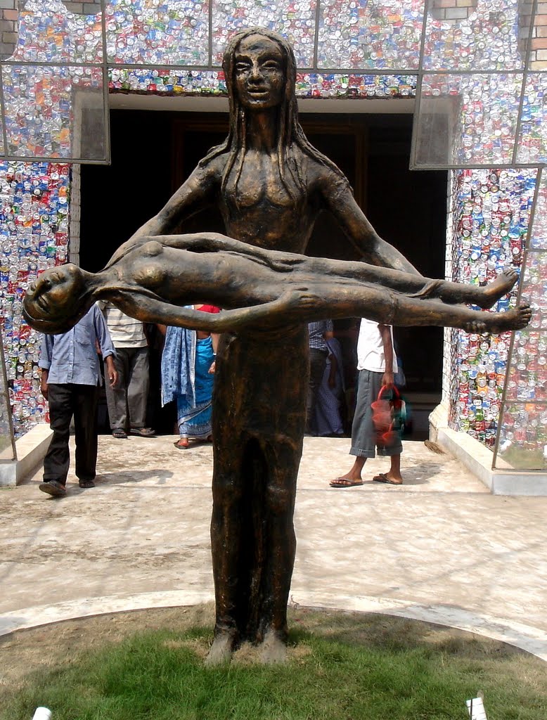 THE SPIRITUAL GALLERY, BABUBAGAN, KOLKATA by ashoke dasgupta