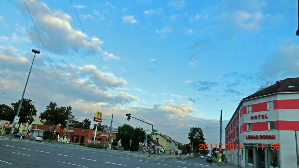 Kaisermühlen, Wien, Austria by mile33