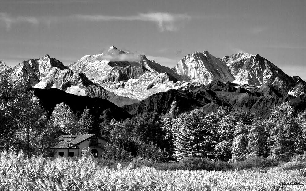 Le Alpi dal Lido di Bodio by Gianluca Bertoni