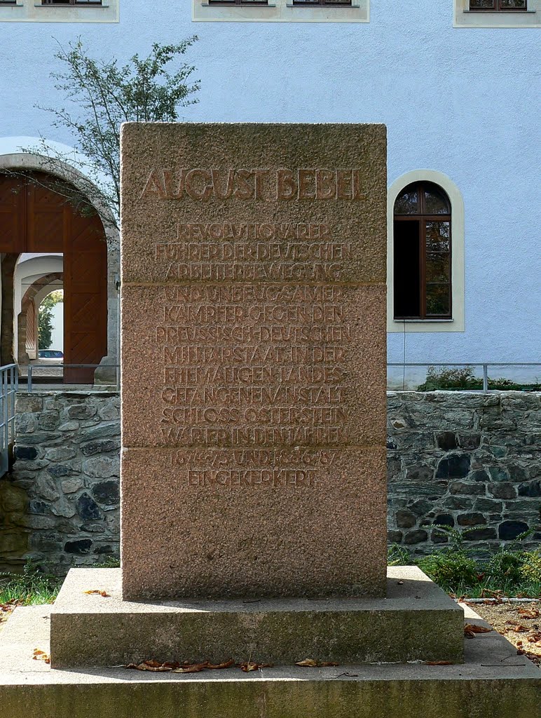 Zwickau - Die August Bebel-Gedenktafel am Stadtgraben von Schloss Osterstein by Thomas Eichler