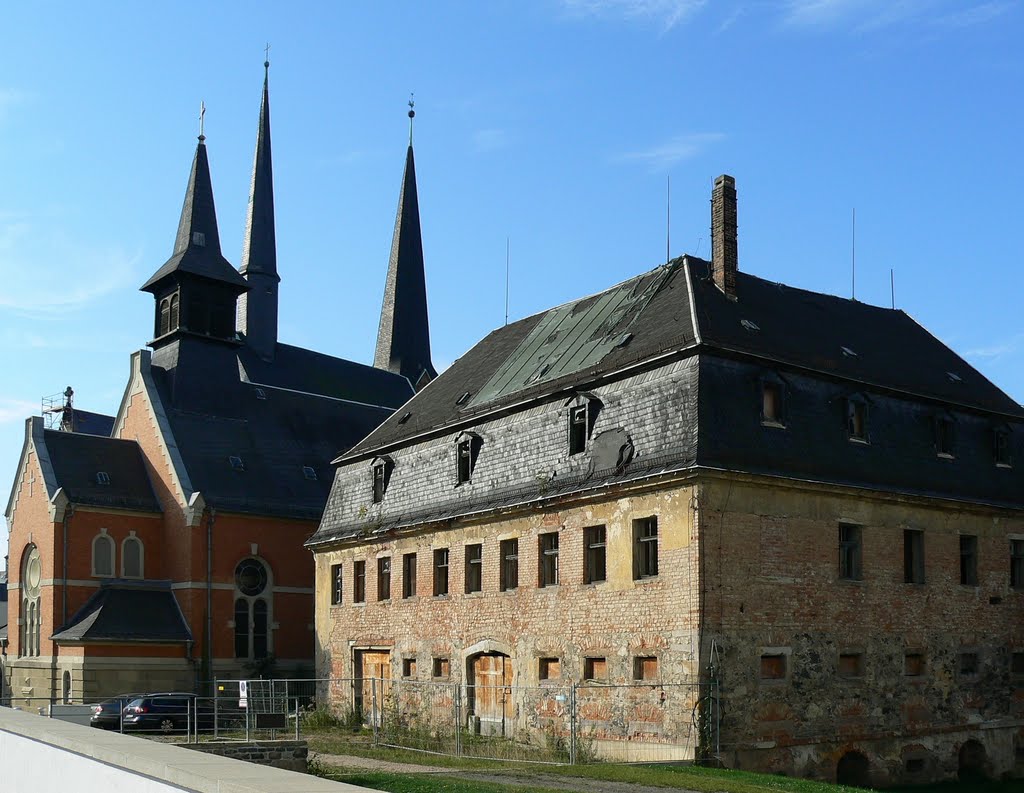 Zwickau - Blick von der Schlossbrücke auf die St. Johann Nepomuk Kirche by Thomas Eichler