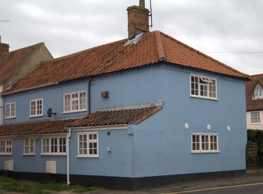 Blue house, Wells next the sea by Derek Haden