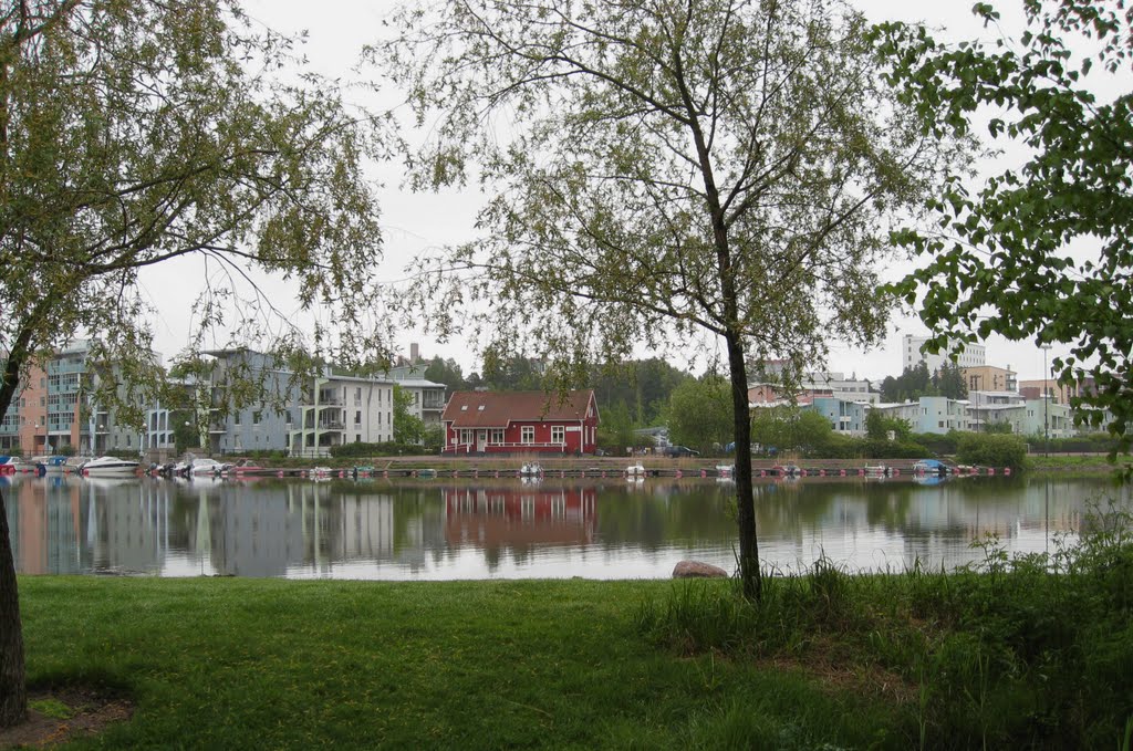 Pikku Huopalahti in May by walnima