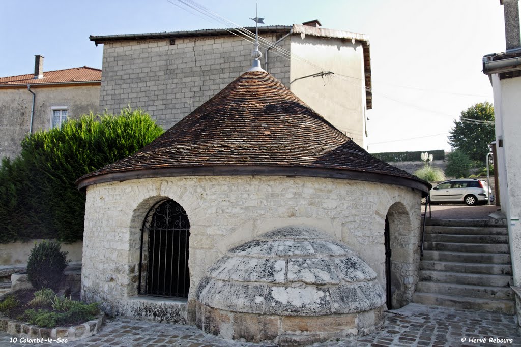 10 Colombé-le-Sec - Lavoir by H. Rebours