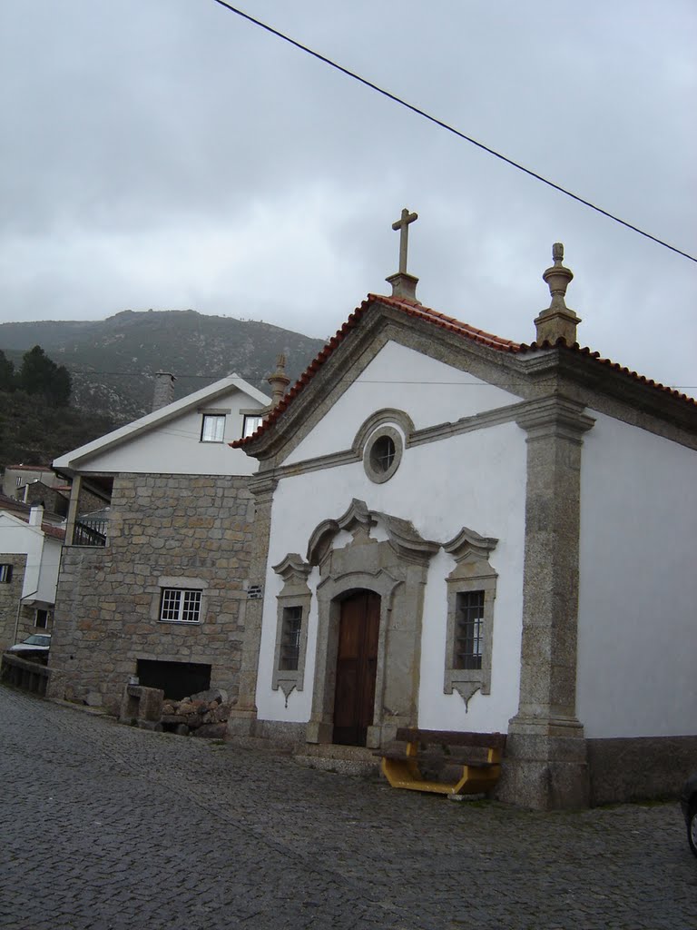 Capela - Alvoco da Serra - Serra da Estrela by dgppswiss