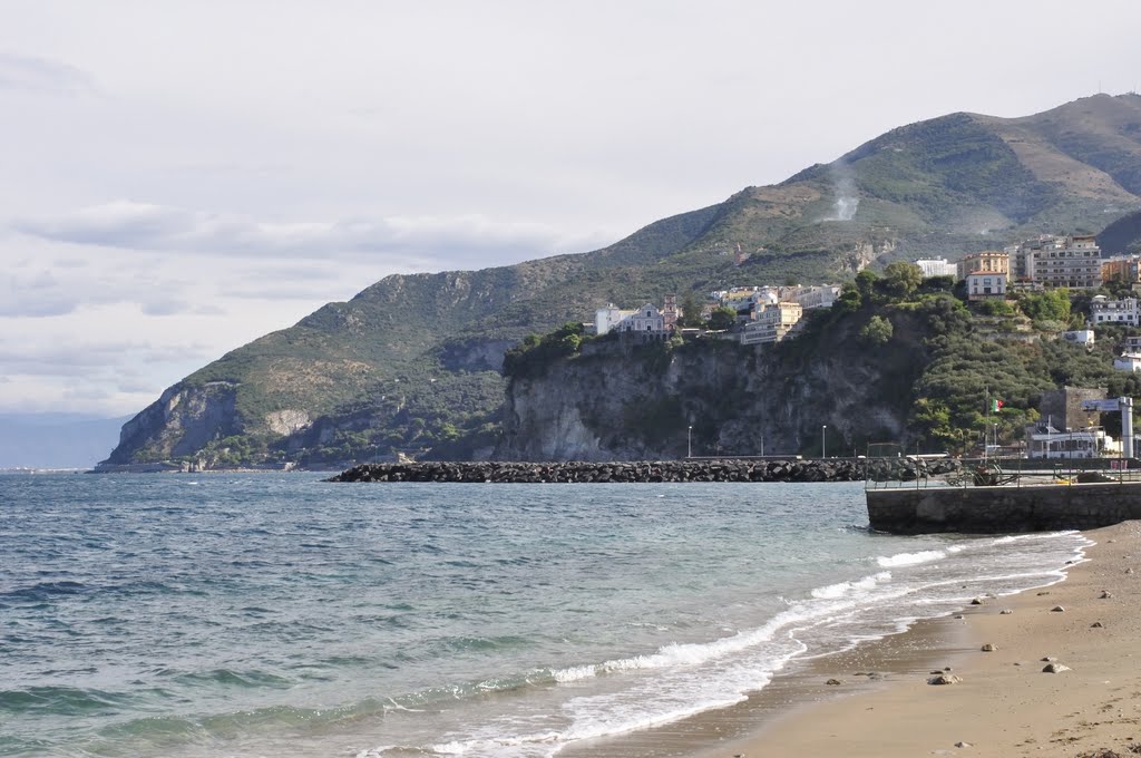 Vico Equnse vista dalla Spiaggia di Seano by franco anastasio